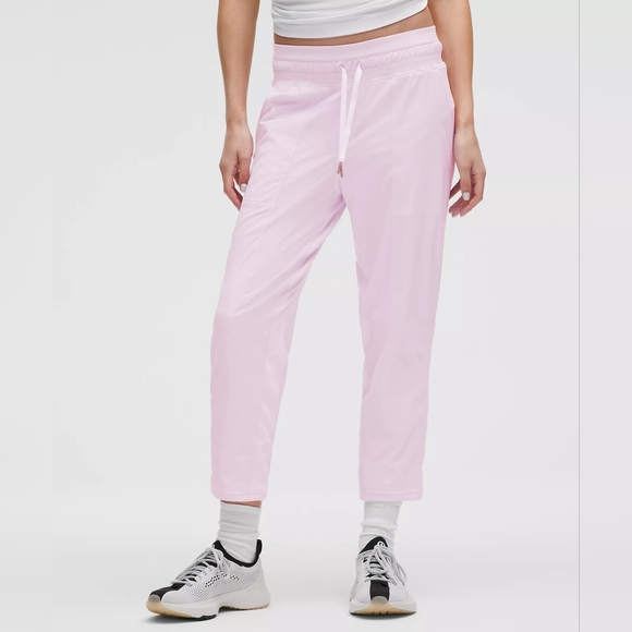 NWT Lululemon 12 Dance Studio Mid-Rise Cropped Pant - Picture 1 of 4